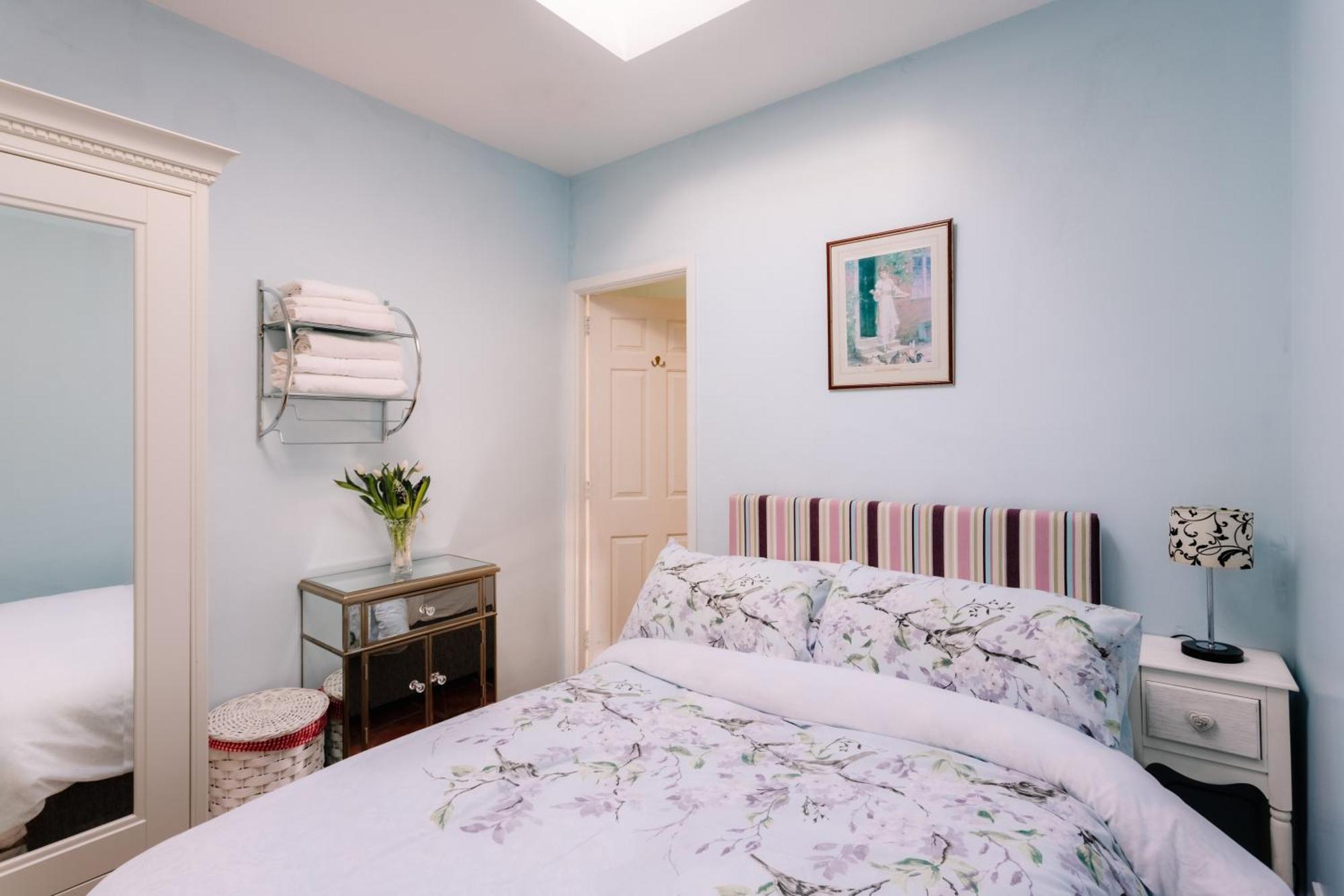 Brookhall Cottages Лісберн Номер фото